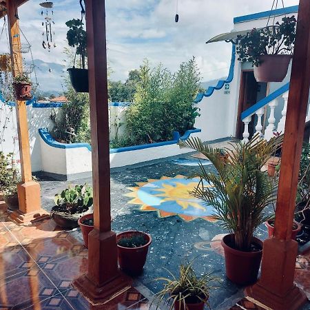Hostal Chasqui Отавало Екстериор снимка
