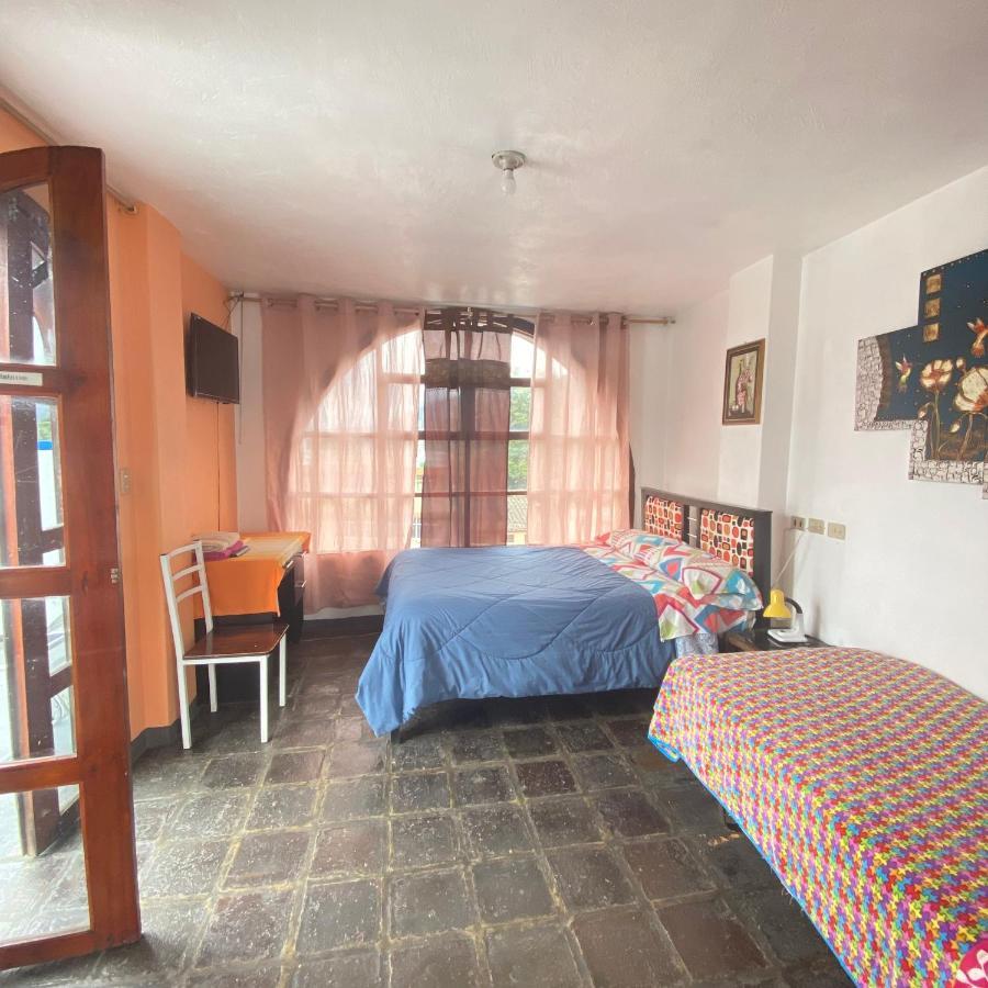 Hostal Chasqui Отавало Екстериор снимка
