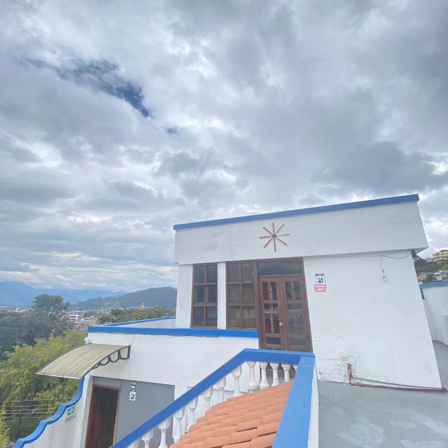 Hostal Chasqui Отавало Екстериор снимка