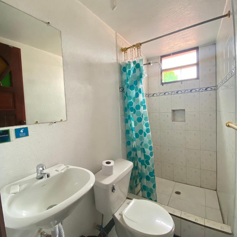 Hostal Chasqui Отавало Екстериор снимка